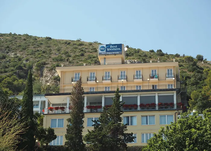 Western Acqua Novella